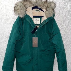 Kids size 13/14 Abercrombie kids ultimate parka